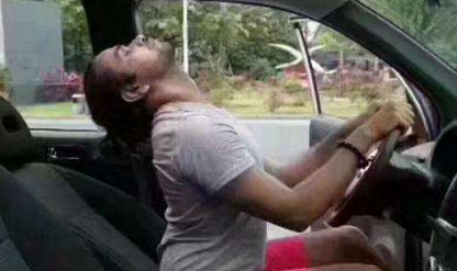 班车租赁公司教你如何在车内放松(图1) 班车租赁公司教你如何在车内放松(图1)